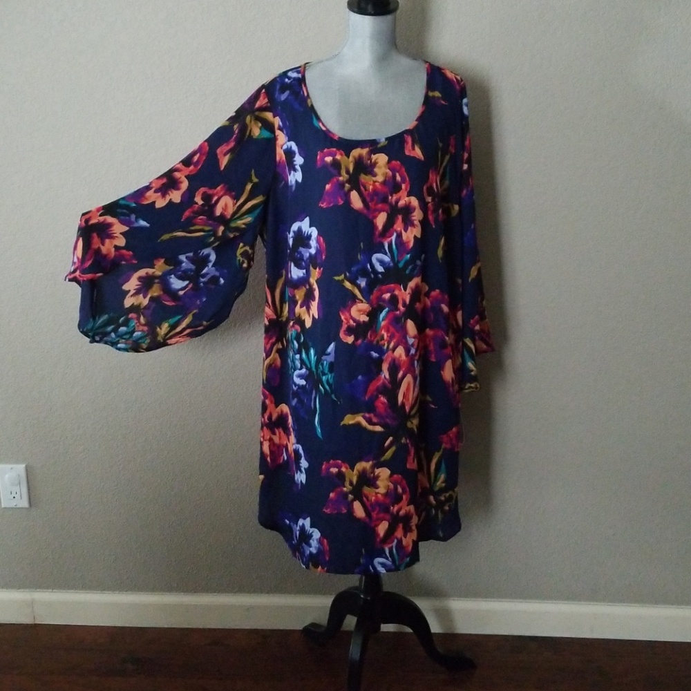 Paperdoll Midi Flower print Dress